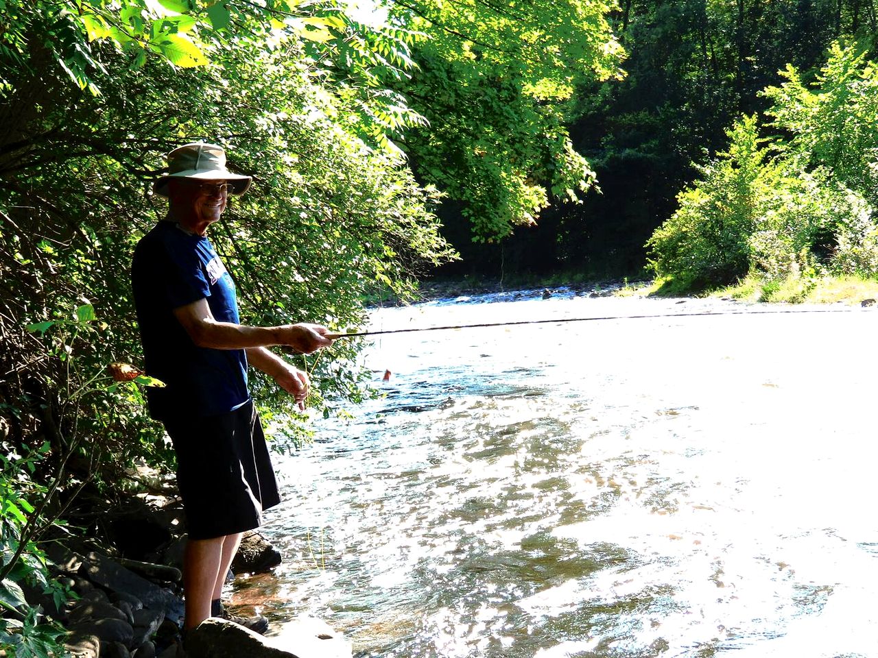 Cozy Three-Bedroom Cabin Near The Salmon River in Altmar, New York