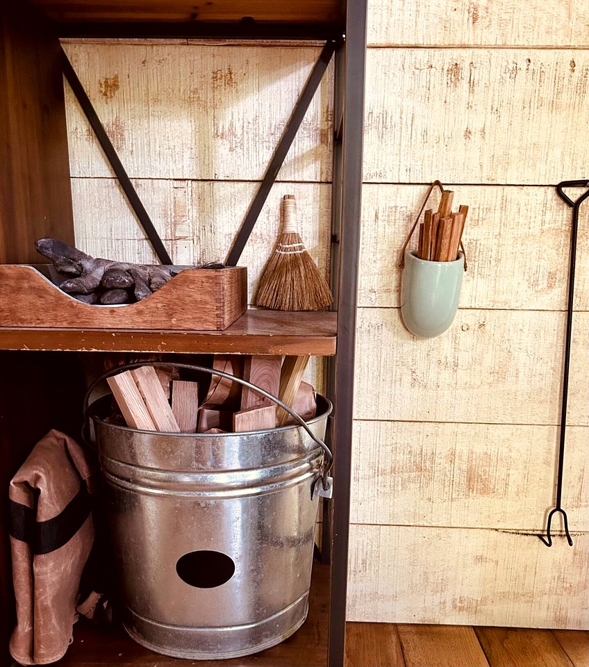 Off Grid Tiny Cabin Ideal for Couples in Burnsville, North Carolina