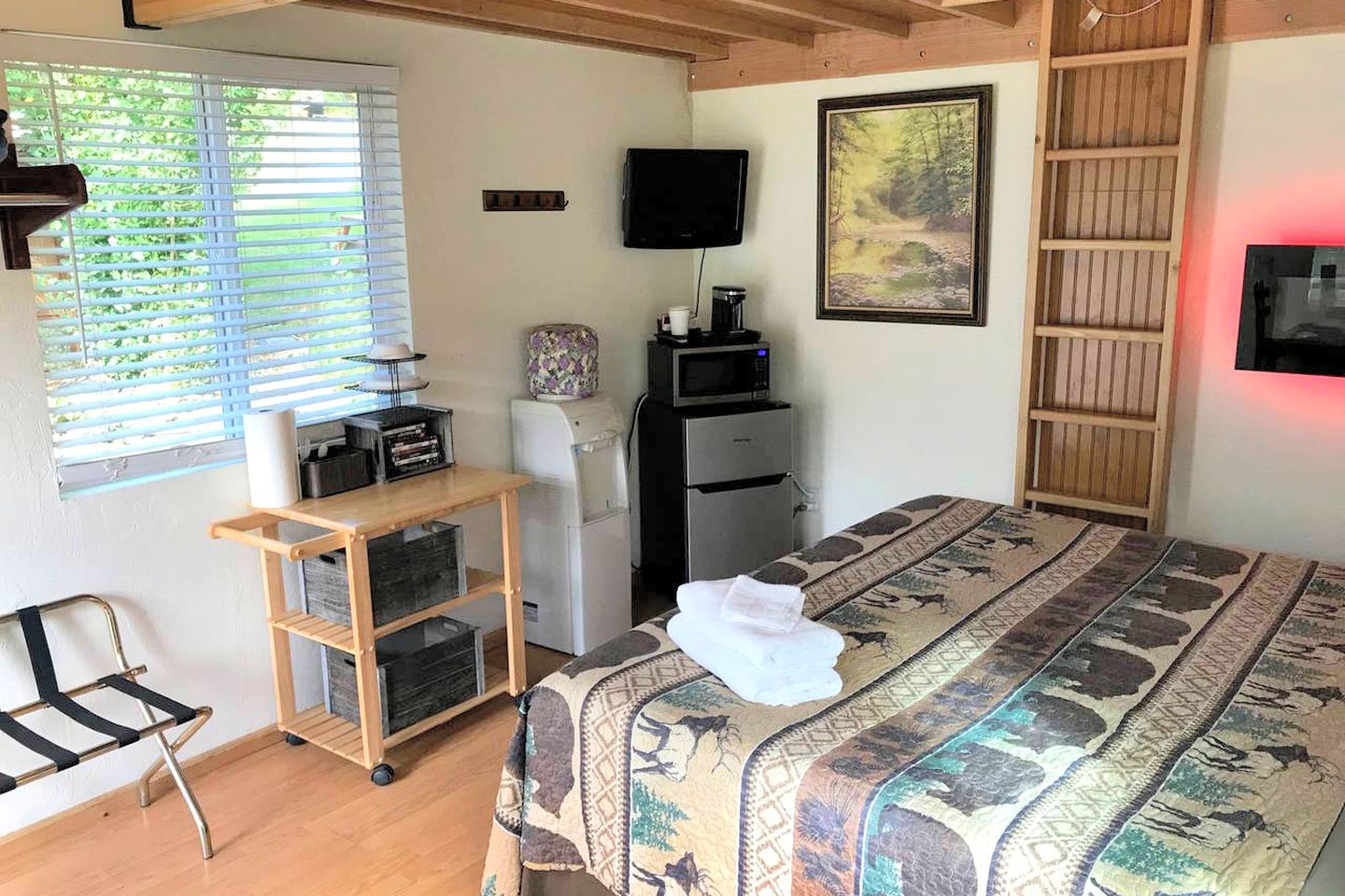 Umpqua's Last Resort, Cabins 57871, Idleyld Park, United States of