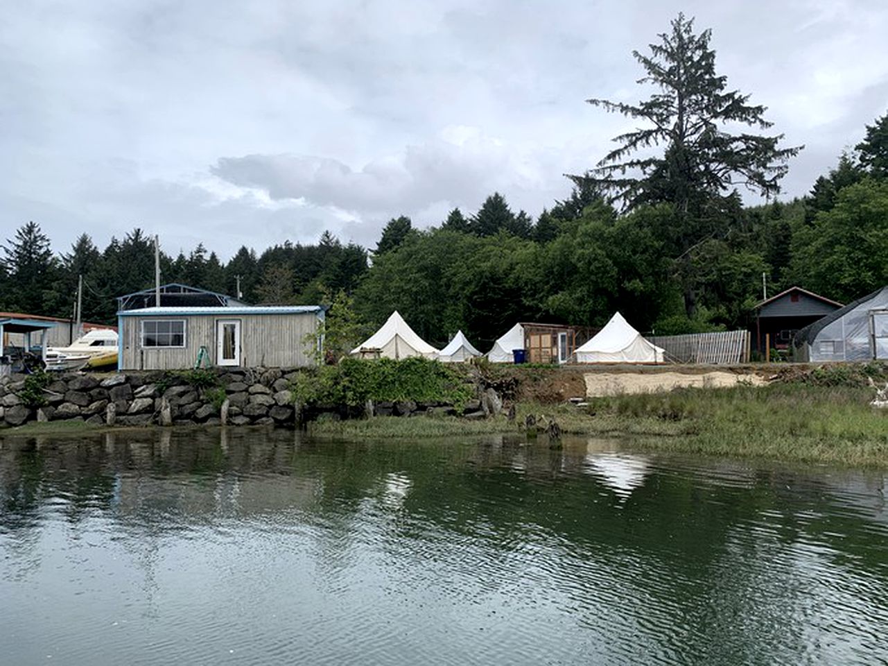Deluxe Bell Tent Rental Ideal for Glamping in Oregon