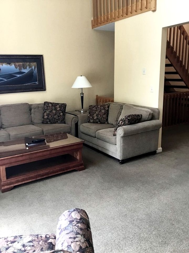 Wonderful Rental with Direct Lake Views and Two Decks in New York