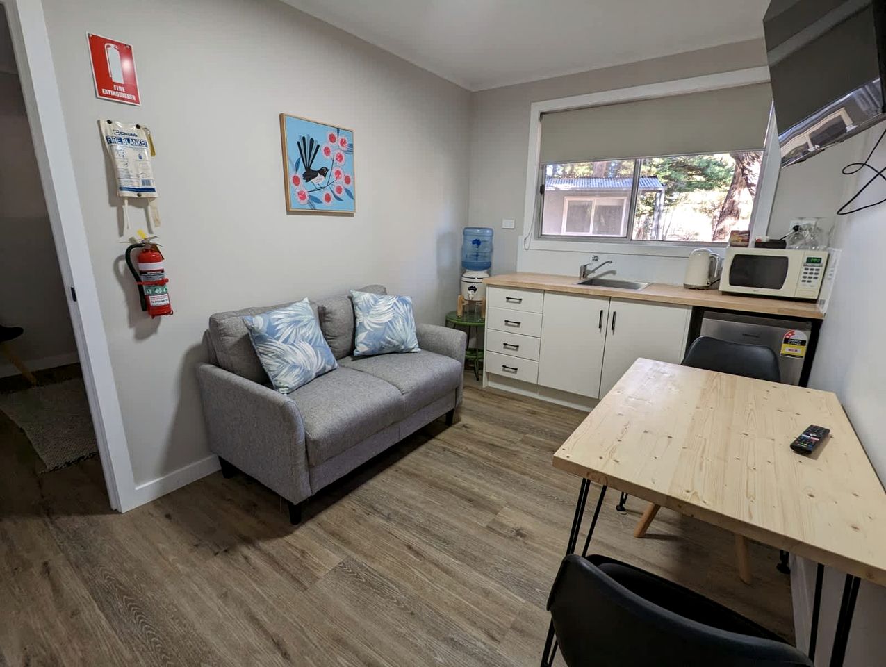 Dadswells Bridge Cabin for a Grampians Wine Country Getaway