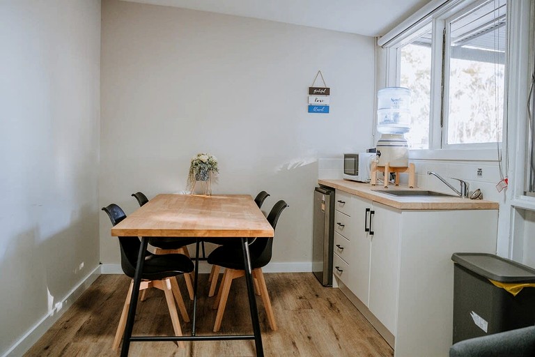 Cabins (Australia, Dadswells Bridge, Victoria)