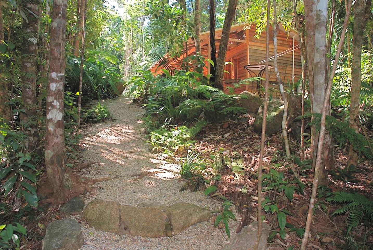 Romantic Cabin Rental near the Daintree Rainforest in Queensland
