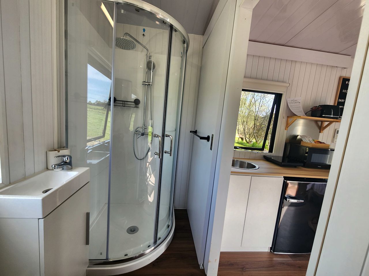 Rustic Tiny House with Outstanding Farmlands Views and Wildlife in North Island, New Zealand