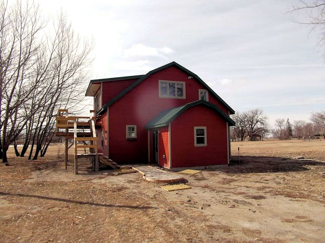 Rustic Two-Story Barn Getaway near Bismarck, North Dakota