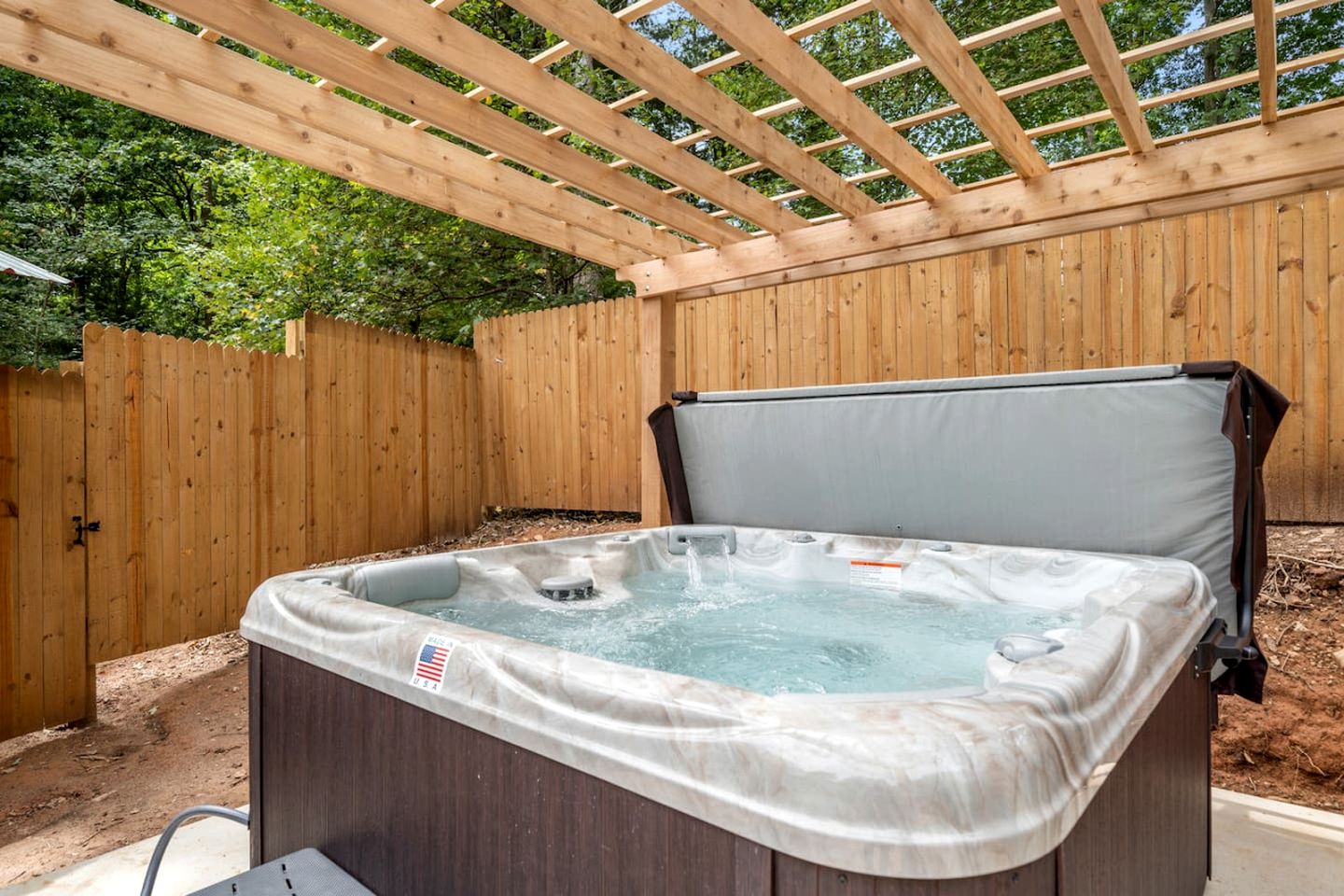 Charming A-frame with Hot-tub and Games in Asheville, North Carolina
