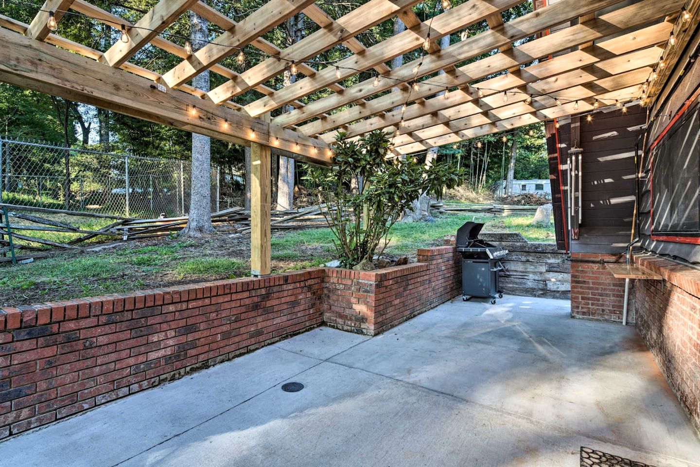 Charming A-frame with Hot-tub and Games in Asheville, North Carolina