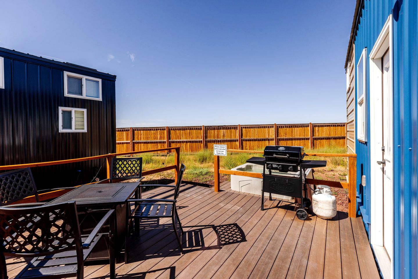 Zion's Gateway: Fully Equipped Tiny Home for Your Utah Exploration!