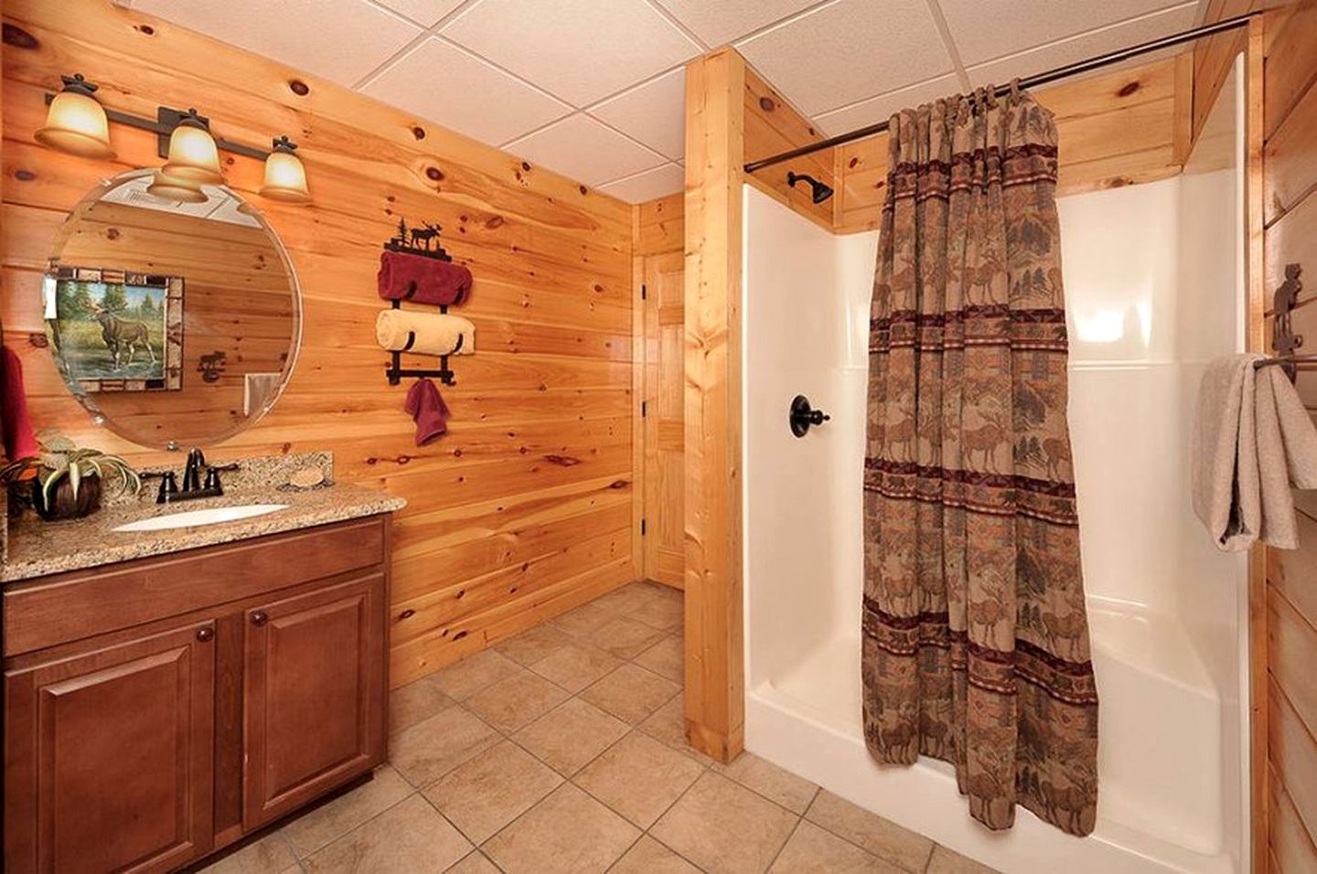 Spacious Cabin with Game Room and Hot-tub in Sevierville, Tennessee