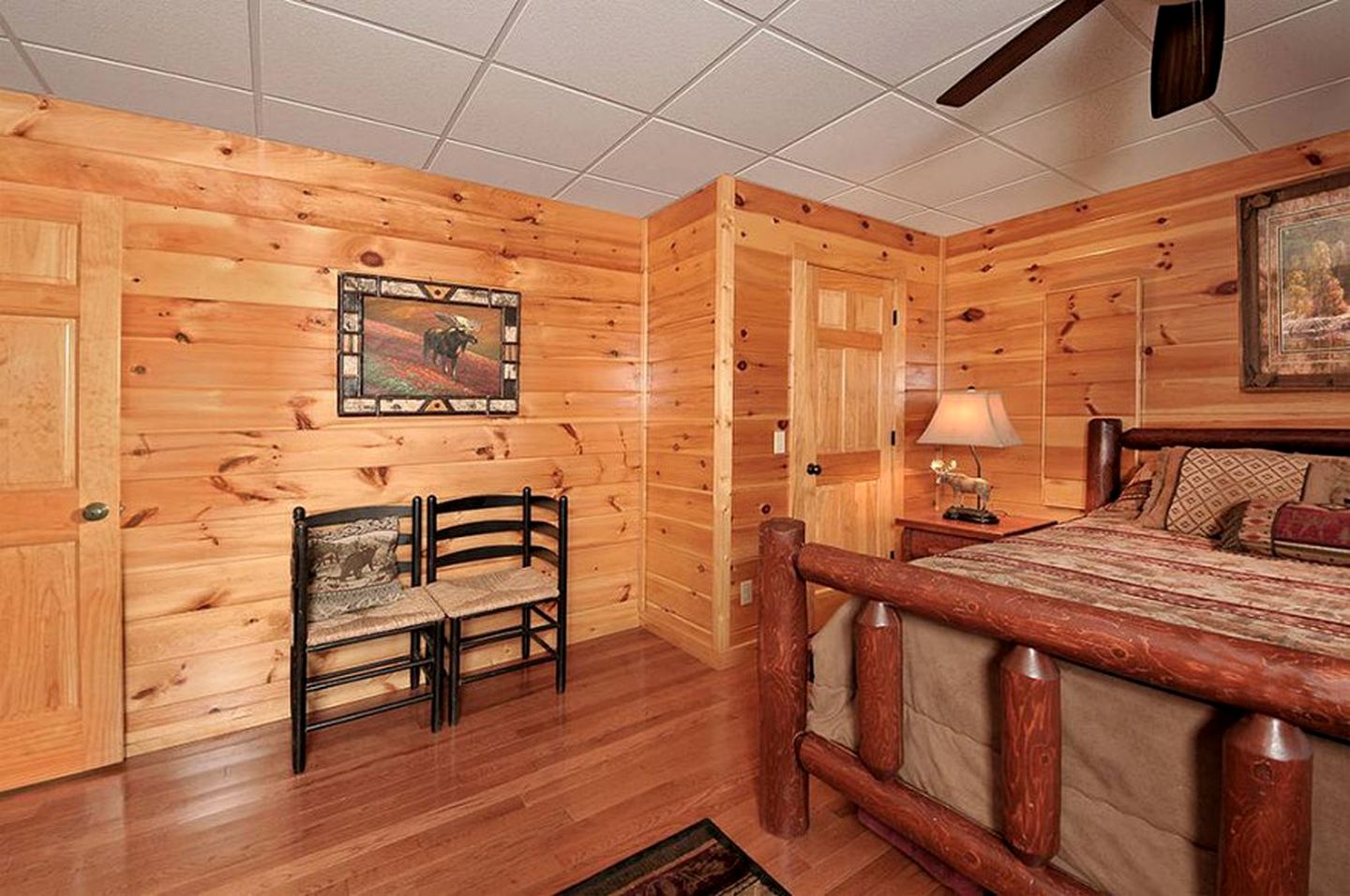 Spacious Cabin with Game Room and Hot-tub in Sevierville, Tennessee