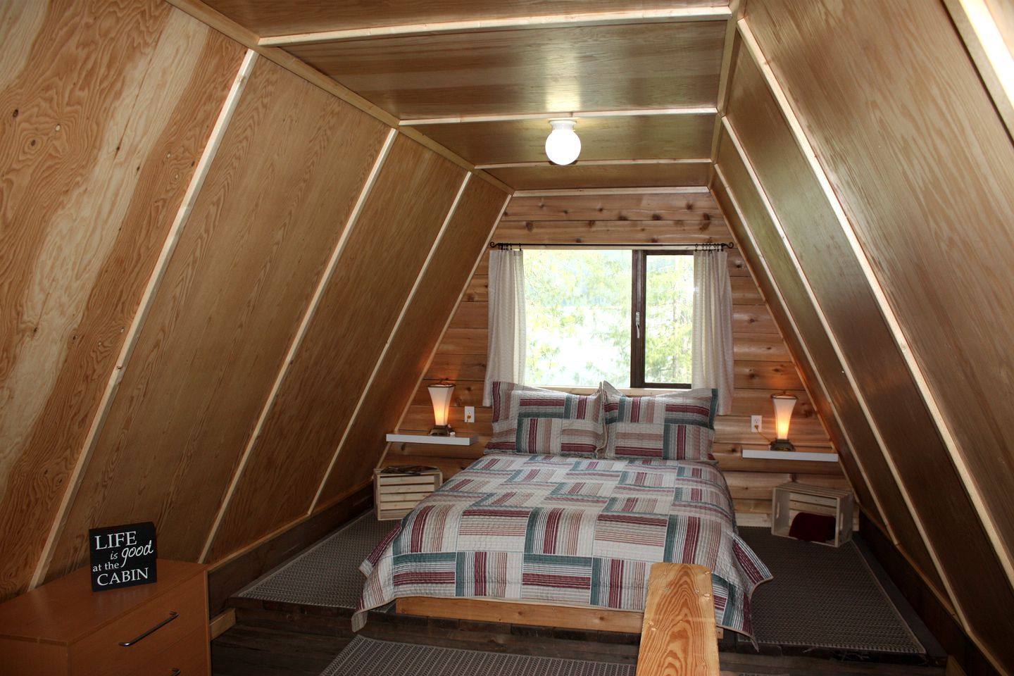 Cabin Rental on Shuswap Lake in British Columbia