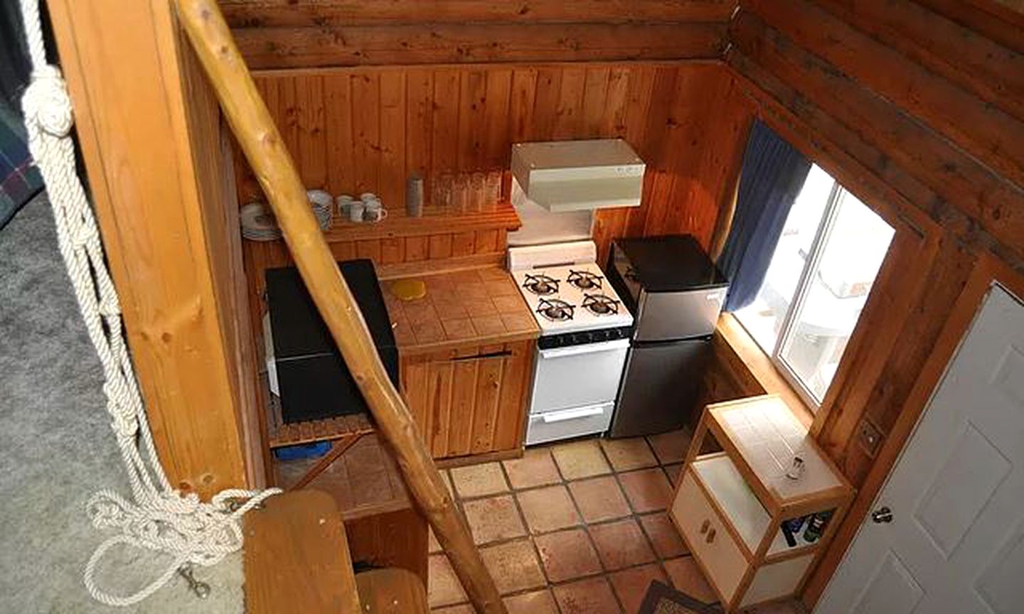 Rustic Cabin Rental with Wi-Fi near the Captain Cook State Recreation Area, Alaska