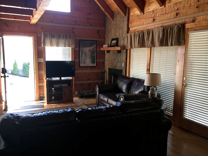 Log Cabins (Gatlinburg, Tennessee, United States)