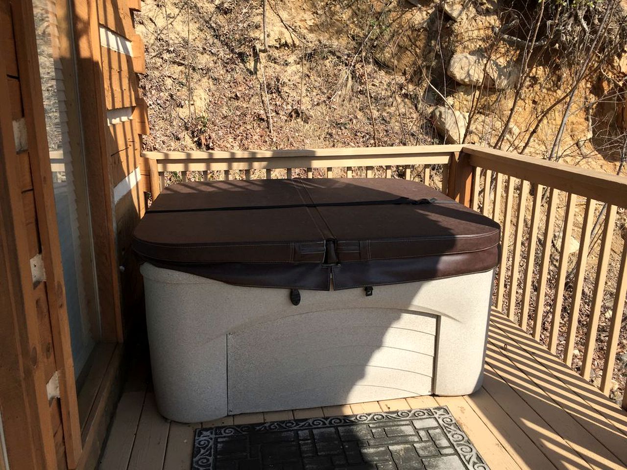 Secluded Log Cabin with Incredible Smoky Mountain Views near Gatlinburg, Tennessee