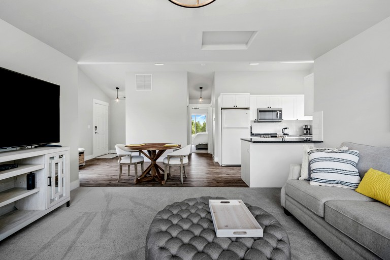 Cabins (United States of America, Bend, Oregon)