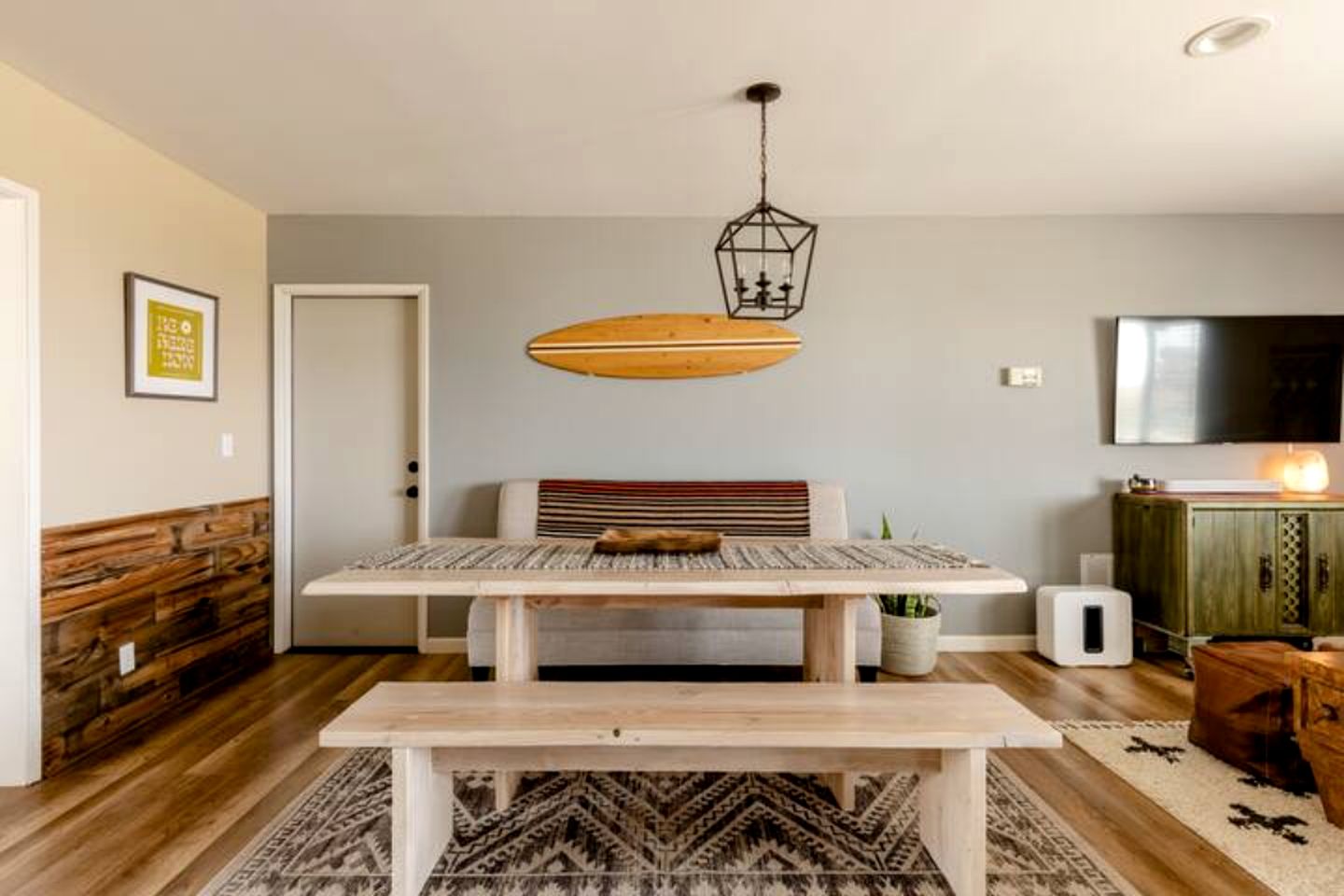Amazing Cottage with Hot-tub and Games in Joshua Tree, California