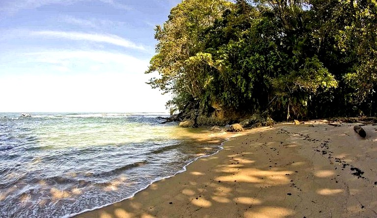 Huts (Manzanillo, Limón, Costa Rica)