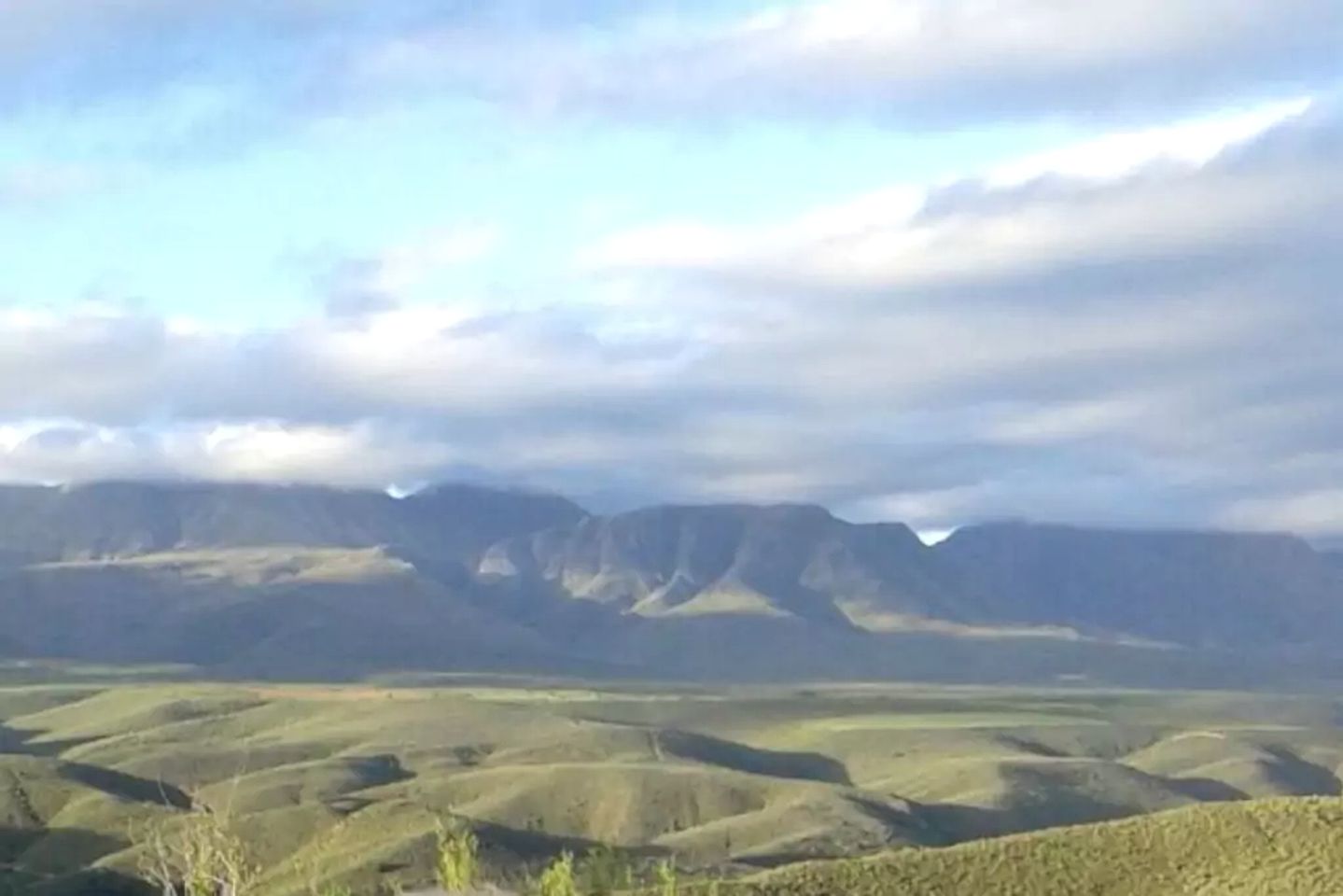 Historic Cabin with Spectacular Mountain Views near Oudtshoorn, South Africa