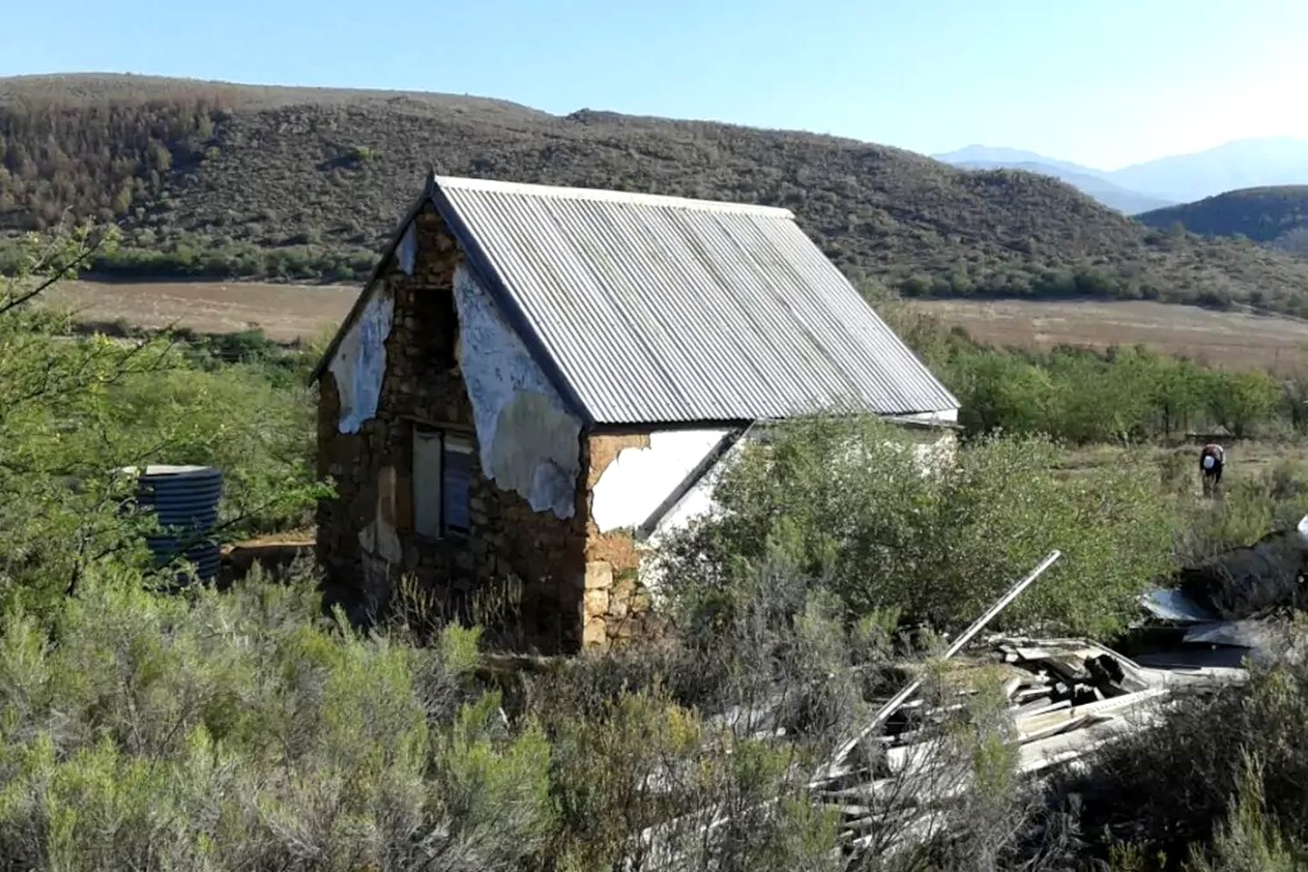 Historic Cabin with Spectacular Mountain Views near Oudtshoorn, South Africa