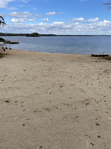 Cabins (United States of America, Sebago, Maine)