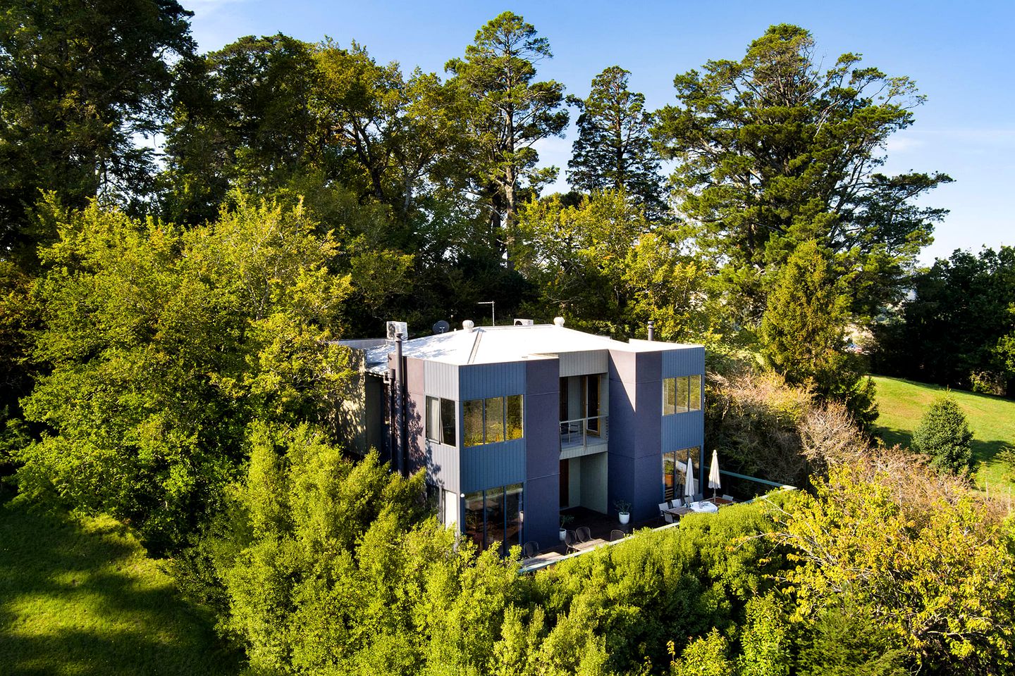 Amazing Villa with Incredible Views and Outdoor Living Space in Daylesford, Victoria