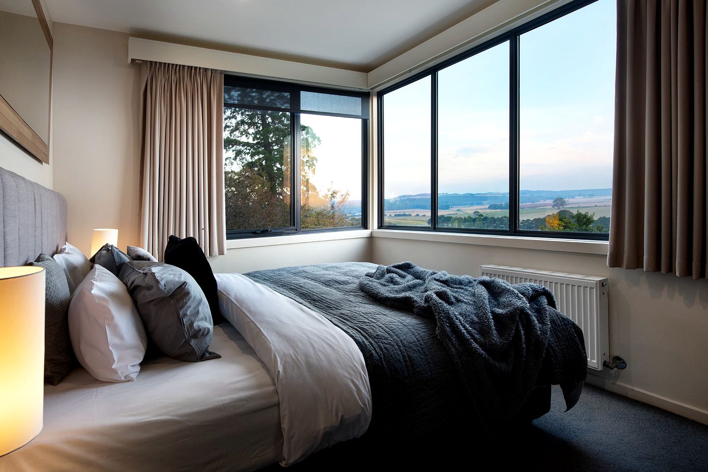 Amazing Villa with Incredible Views and Outdoor Living Space in Daylesford, Victoria