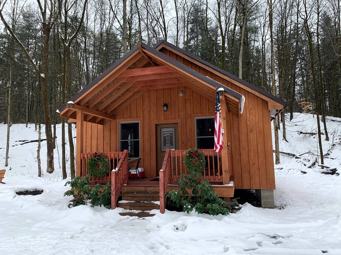Cozy Three-Bedroom Cabin Near The Salmon River in Altmar, New York | Cabins (Altmar, New York, United States of America)