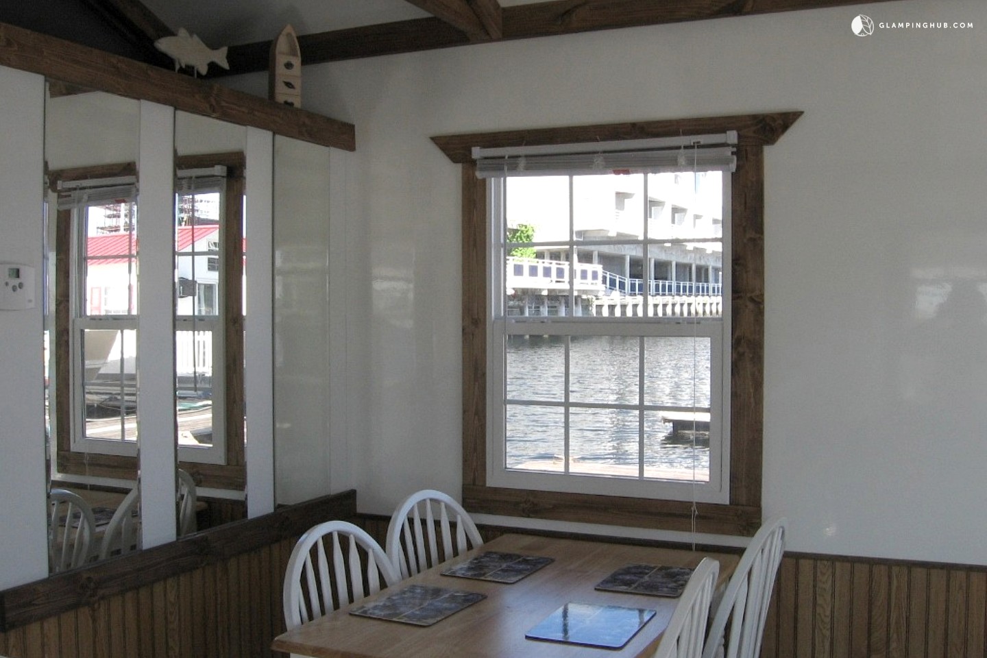 Houseboat Rental in Boston, Massachusetts