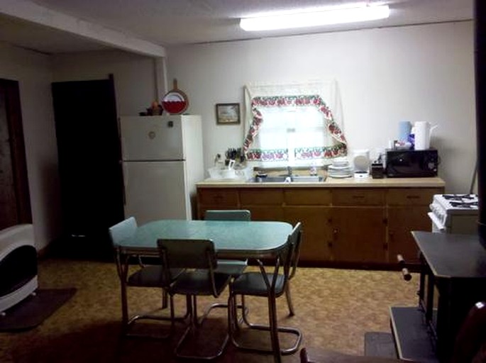 Riverfront Getaway Cabin with a Boat Ramp Access near Brunswick in Southeast Georgia | Cabins (Brunswick, Georgia, United States of America)