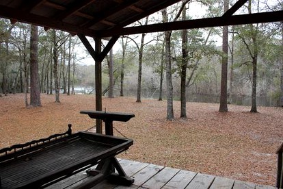Riverfront Getaway Cabin with a Boat Ramp Access near Brunswick in Southeast Georgia photo 3