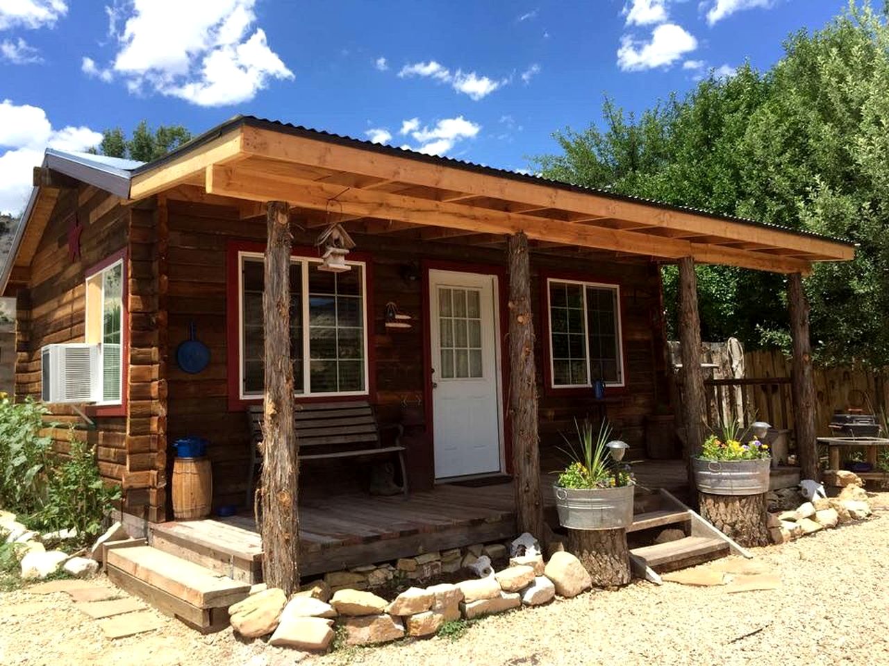 Picturesque Cabin Getaway Situated near Zion National Park in Utah