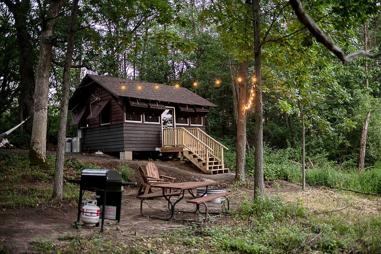Beautifully Restored Historic Scout Cabin with Pond View for a Peaceful Romantic Escape in Troy, Wisconsin