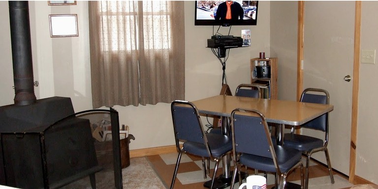 Cabins (Lublin, Wisconsin, United States)