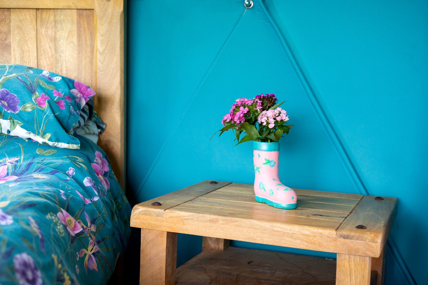 Spacious and Eco-Friendly Geodesic Dome with a Wood-Burning Stove, near Kilve Beach, England