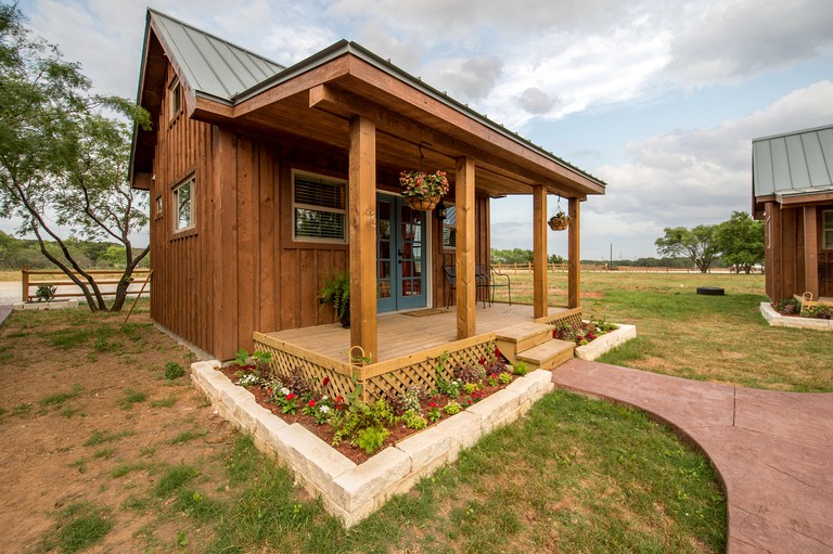 Tiny House Cabin Rental In Waco Texas