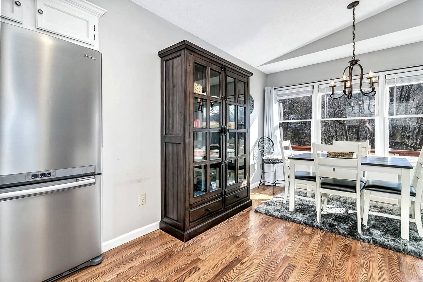 Cozy Log Cabin Retreat with Mountain Views near Cataloochee Ski Area in Waynesville, NC