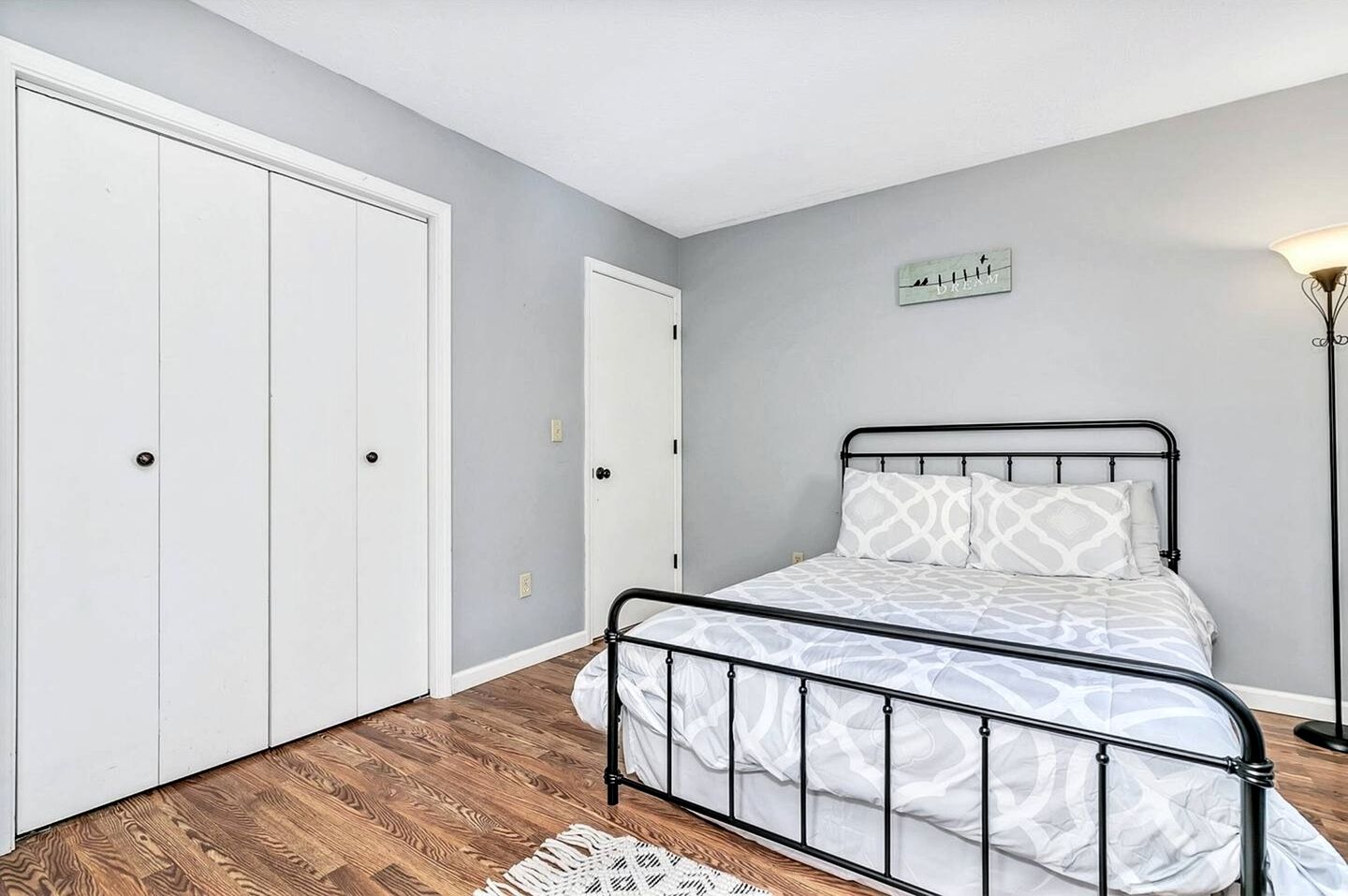 Cozy Log Cabin Retreat with Mountain Views near Cataloochee Ski Area in Waynesville, NC