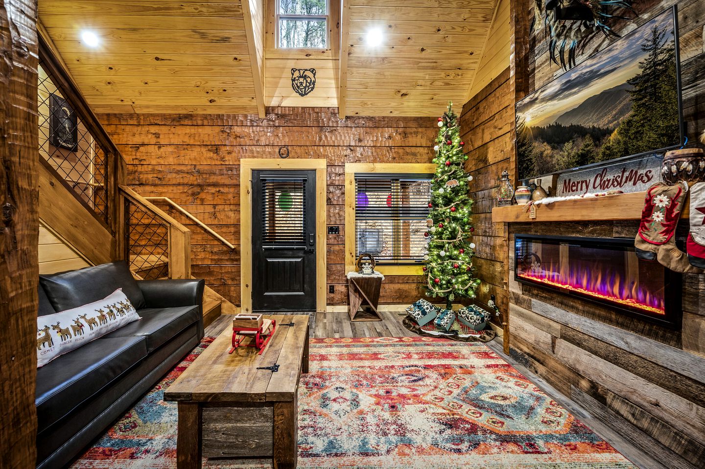 Delightful Cabin Amazing for Families with Private Porch in Tennessee