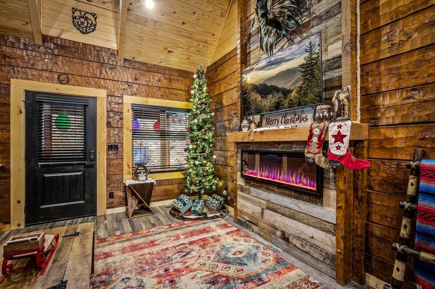 Delightful Cabin Amazing for Families with Private Porch in Tennessee
