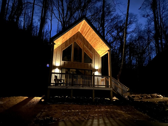 Delightful Cottage Ideal for Small Groups in Sevierville, Tennessee