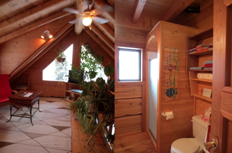 Cabins (Golden, British Columbia, Canada)