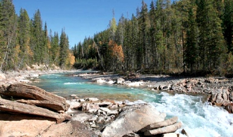 Cabins (Golden, British Columbia, Canada)