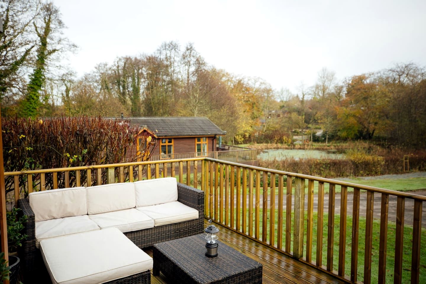 Delightful Cozy Cottage with Private Deck and Modern Interior in UK