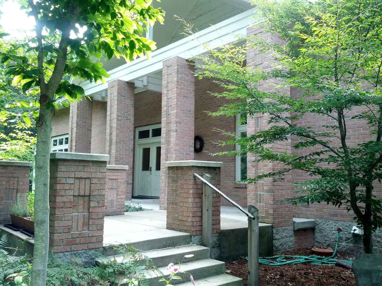 Delightful Getaway Suite with Scenic Garden Views near Grand Rapids, Michigan