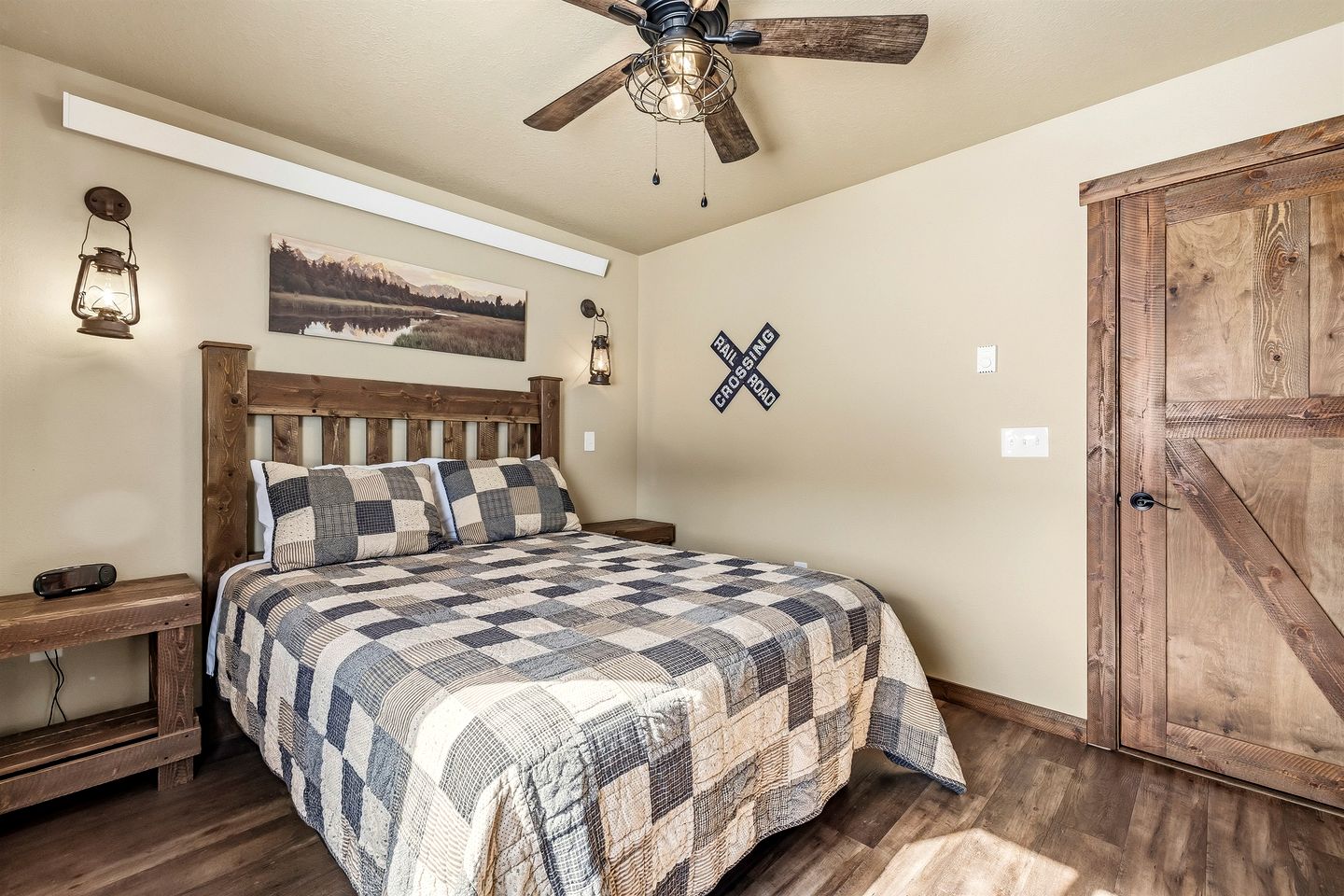 Delightful Old West Cabin in Island Park, Idaho