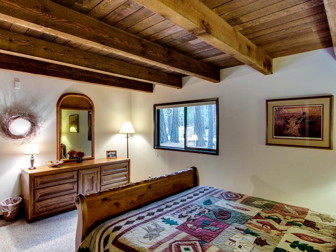 Rustic Cabin near Black Butte Ranch, Oregon