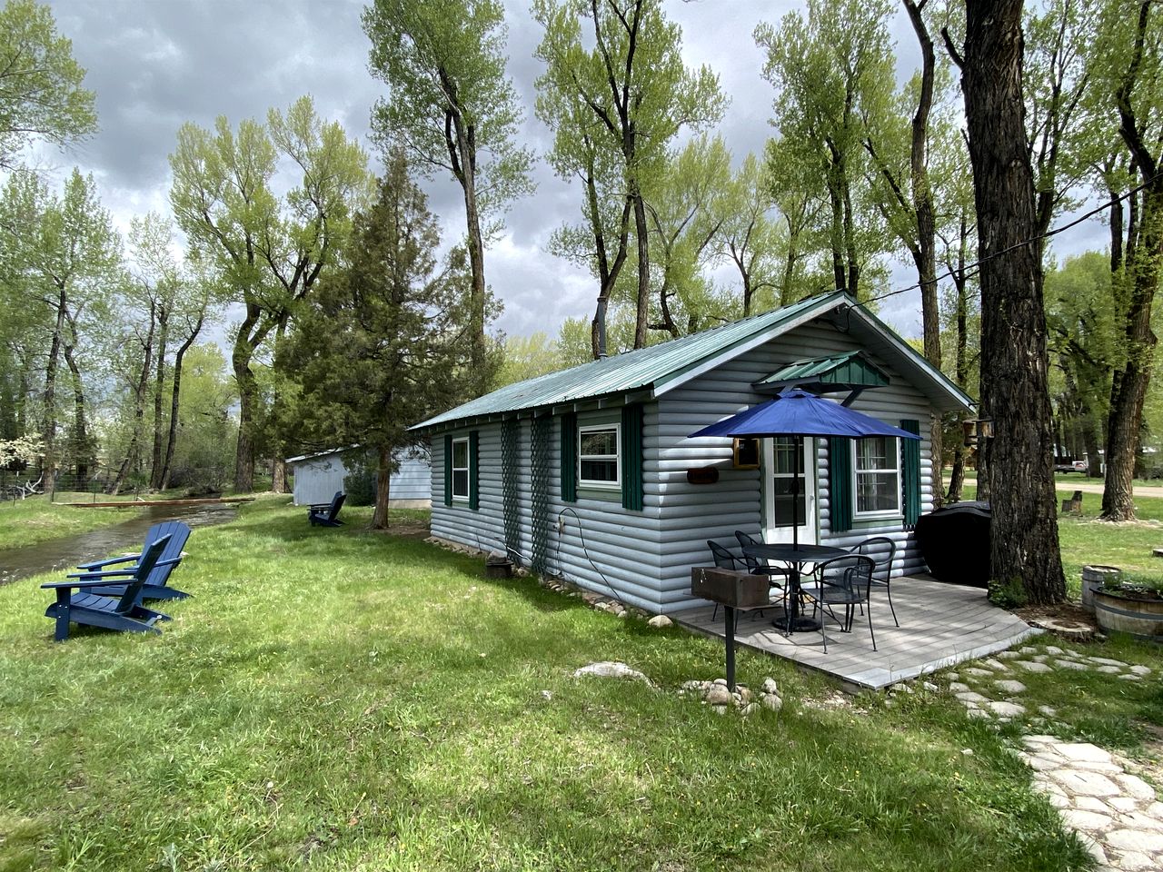 Delightful Secluded Cabin in Riverside, Wyoming