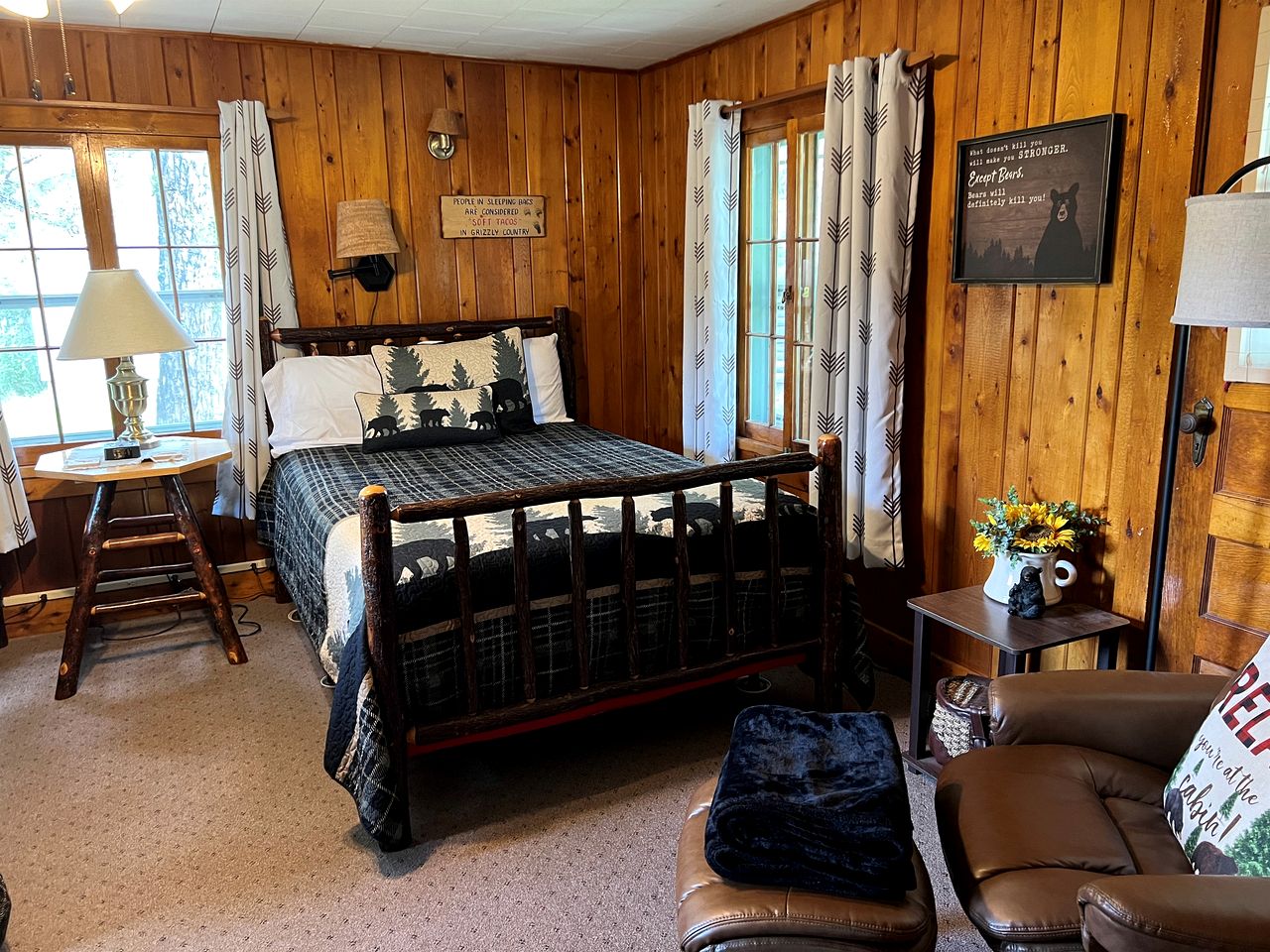 Delightful Secluded Cabin in Riverside, Wyoming