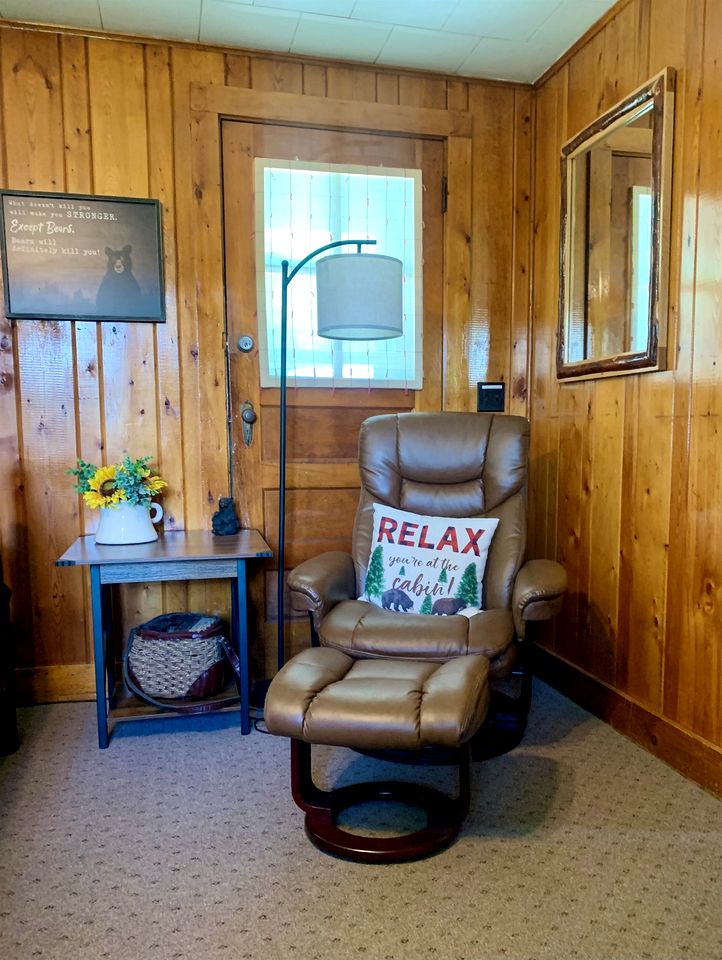 Delightful Secluded Cabin in Riverside, Wyoming